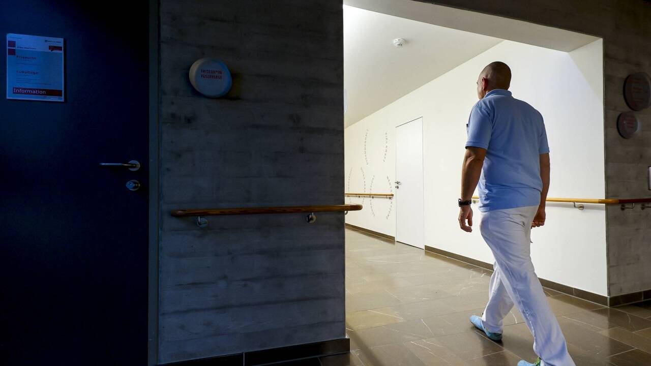 Niemand soll im Pflegebereich mehr allein in der Nacht Dienst machen müssen. Das hat die Pflegeplattform beschlossen.   Niemand soll im Pflegebereich mehr allein in der Nacht Dienst machen müssen. Das hat die Pflegeplattform beschlossen.