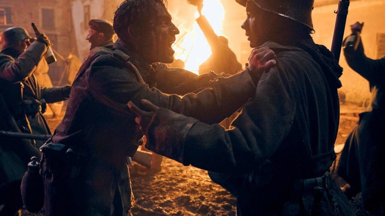Spielt den Soldaten Paul Bäumer facettenreich: der Wiener Felix Kammerer. 