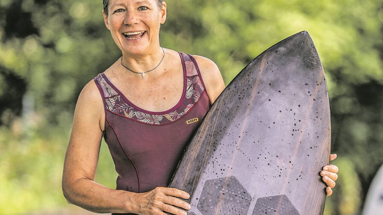 Petra Meraner macht das Riversurfen glücklich. 