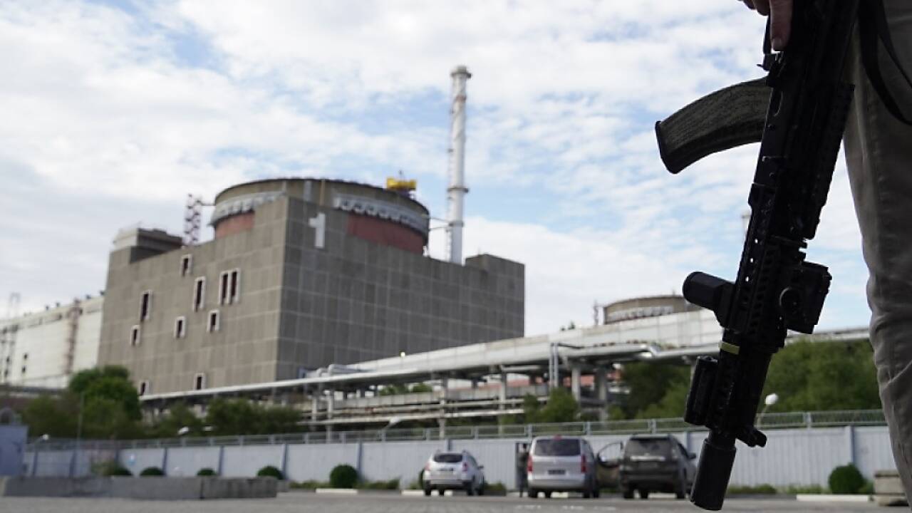 Auch Hochspannungsleitungen beschädigt Auch Hochspannungsleitungen beschädigt