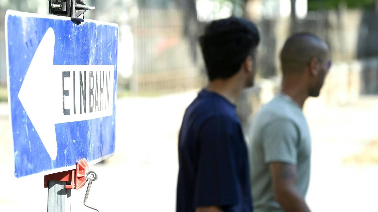 Es gibt viel Unzufriedenheit unter den Jugendlichen. 