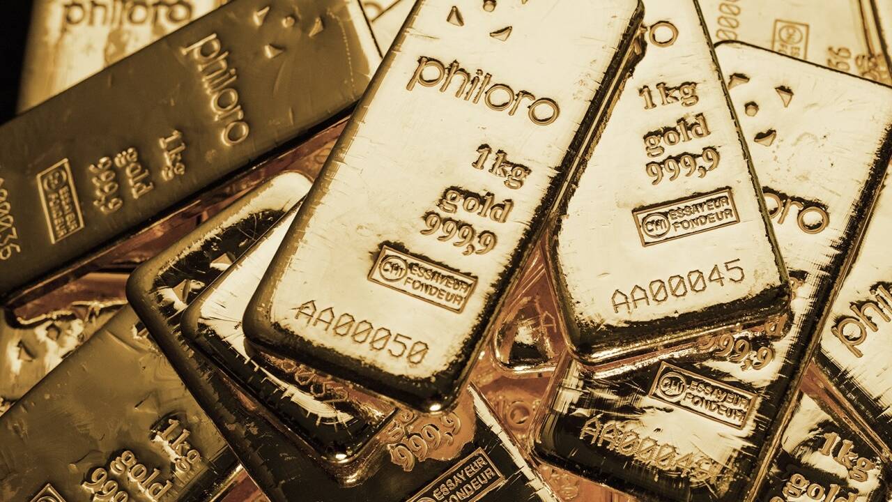 Die Nachfrage nach Gold als Anlageform ist unverändert stark, sagen Goldhändler. Dennoch ist der Goldpreis wegen der steigenden Zinsen unter Druck.  