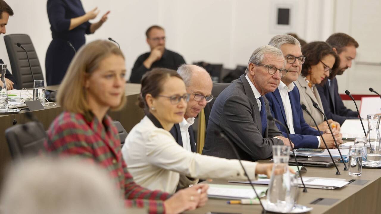 Die Salzburger Landesregierung zählt nun drei weibliche Mitglieder.  