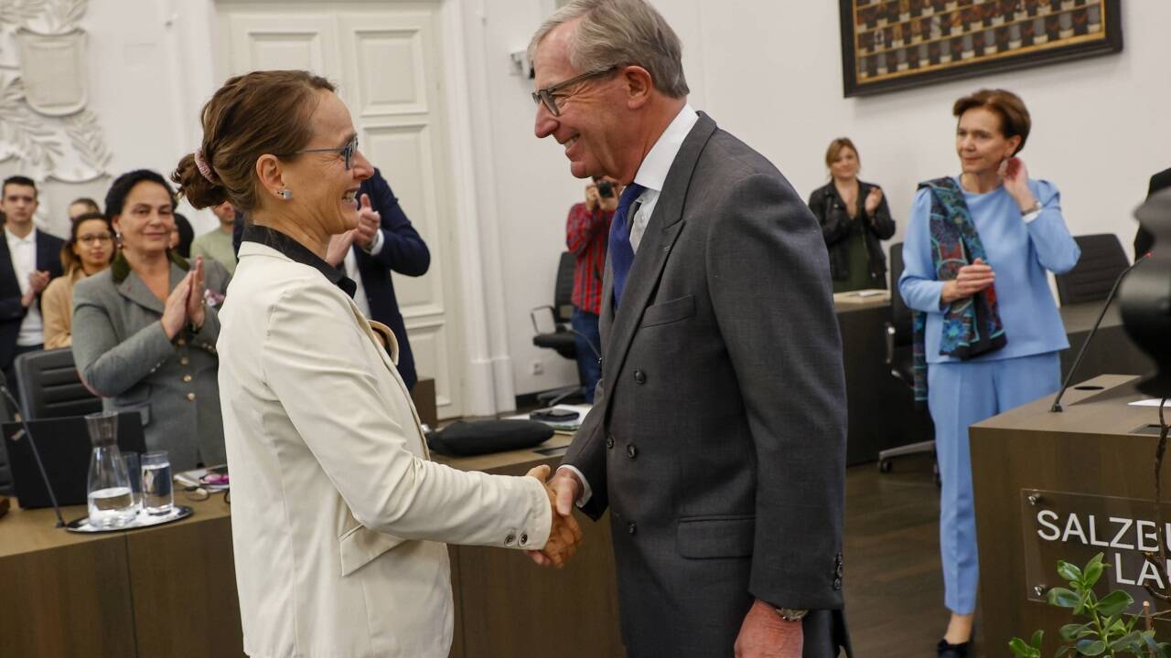 LH Wilfried Haslauer gratulierte Martina Berthold.  