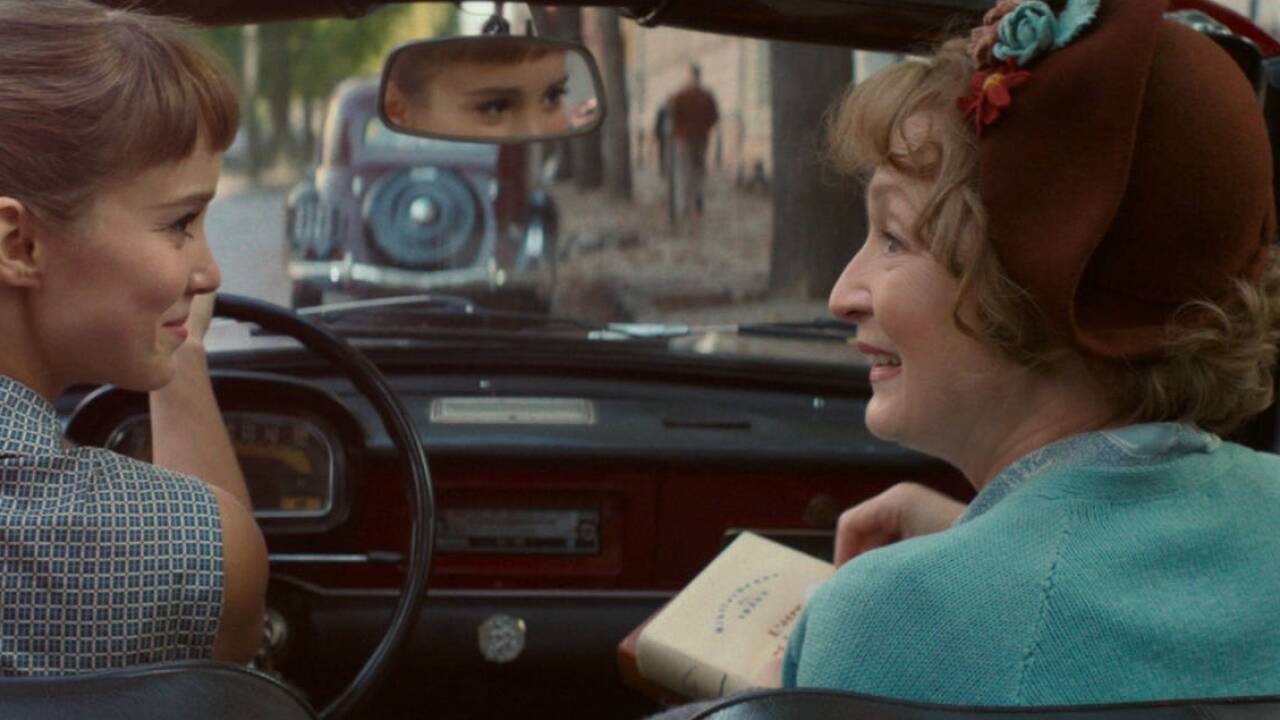 Bilder zum Film „Mrs. Harris und ein Kleid von Dior“. 