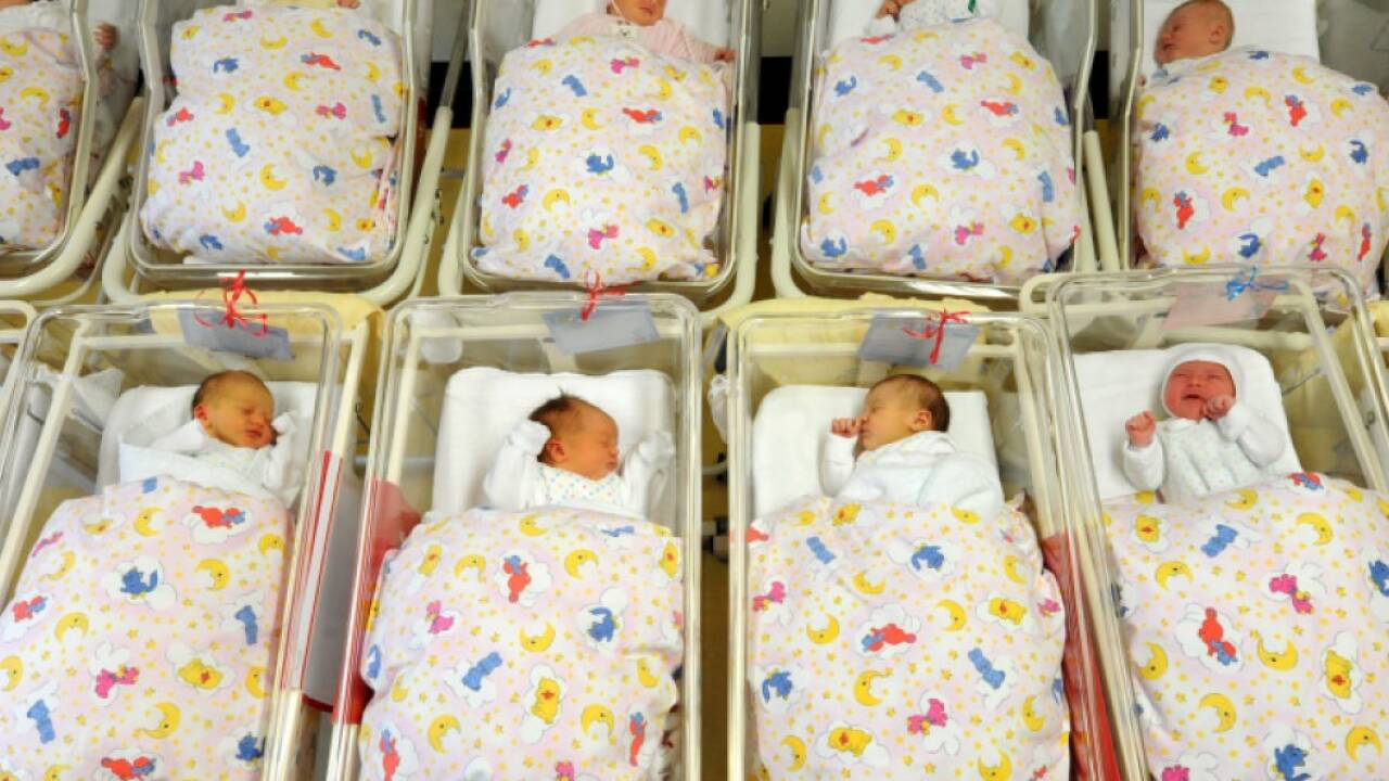 Geburtenraten sind weltweit im Sinken begriffen Geburtenraten sind weltweit im Sinken begriffen