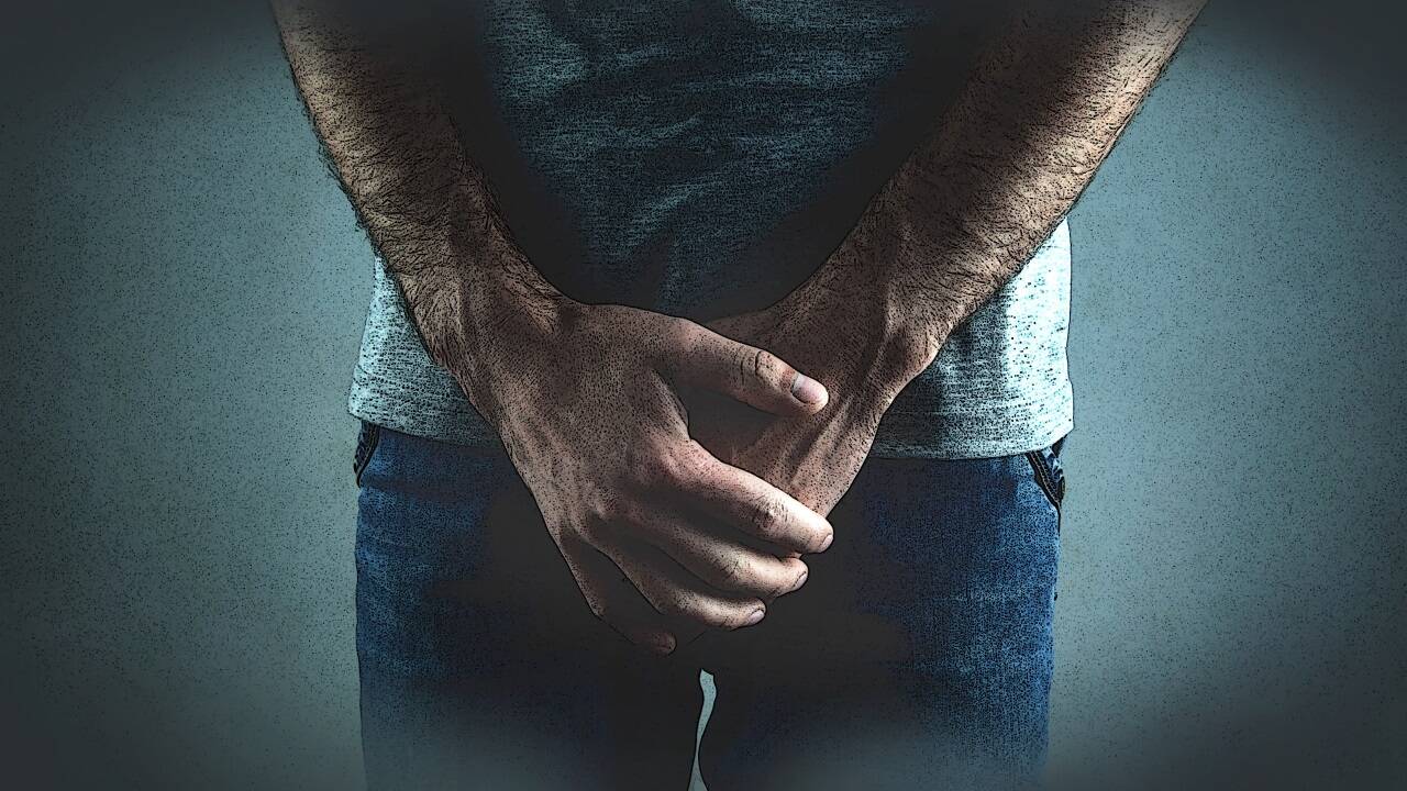 Diagnose Krebs: Wer vorbeugen will, muss sich abchecken lassen – auch wenn das keine angenehme Untersuchung ist. Diagnose Krebs: Wer vorbeugen will, muss sich abchecken lassen – auch wenn das keine angenehme Untersuchung ist.