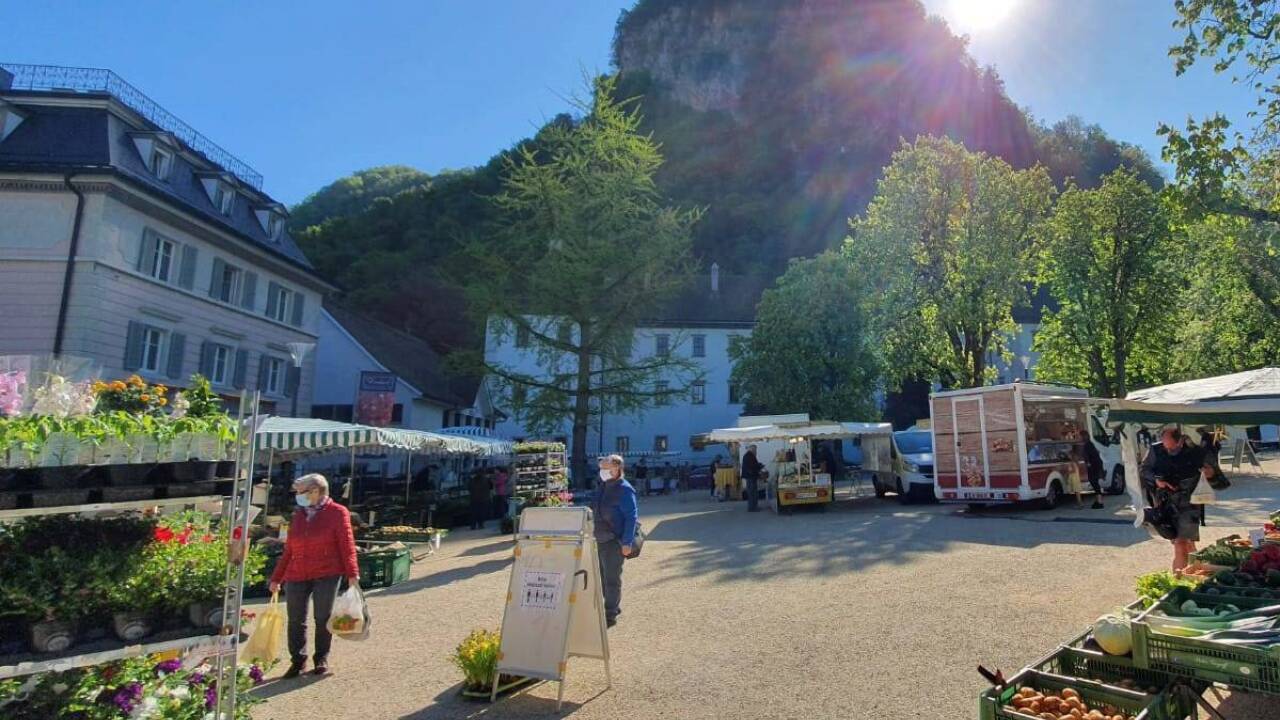 Im Zentrum von Hohenems findet auch ein Wochenmarkt statt. Im Zentrum von Hohenems findet auch ein Wochenmarkt statt.