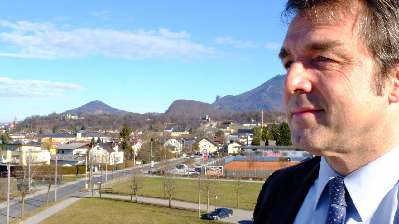 Rechtsanwalt Berthold Garstenauer blickt mit Schrecken auf die geplanten Eingriffe in die verfassungsrechtlichen Freiheiten der Bürger.  Rechtsanwalt Berthold Garstenauer blickt mit Schrecken auf die geplanten Eingriffe in die verfassungsrechtlichen Freiheiten der Bürger.