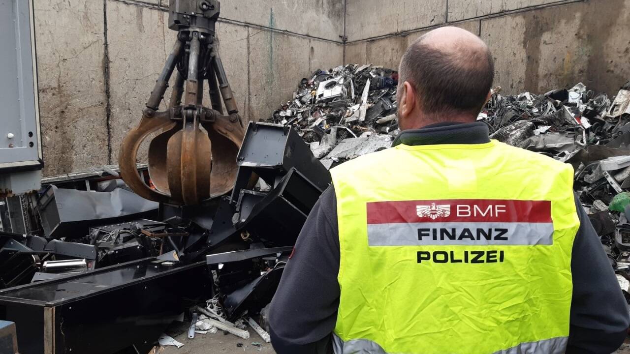 123 illegale Glücksspielgeräte wurden nun vernichtet. 