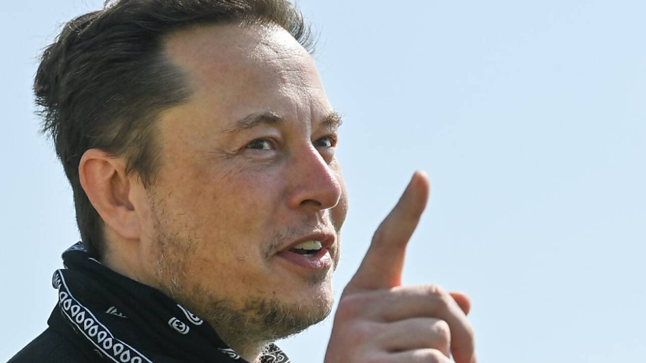 Twitter-Eigentümer Elon Musk greift nun Apple verbal an.  