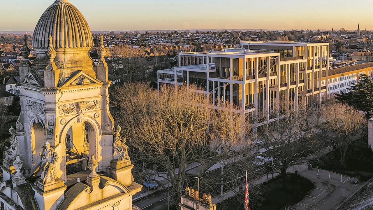 Das Siegerprojekt des Mies-van-der-Rohe-Awards 2022: das Town House der Kingston University (London) von Grafton Architects (Dublin). 