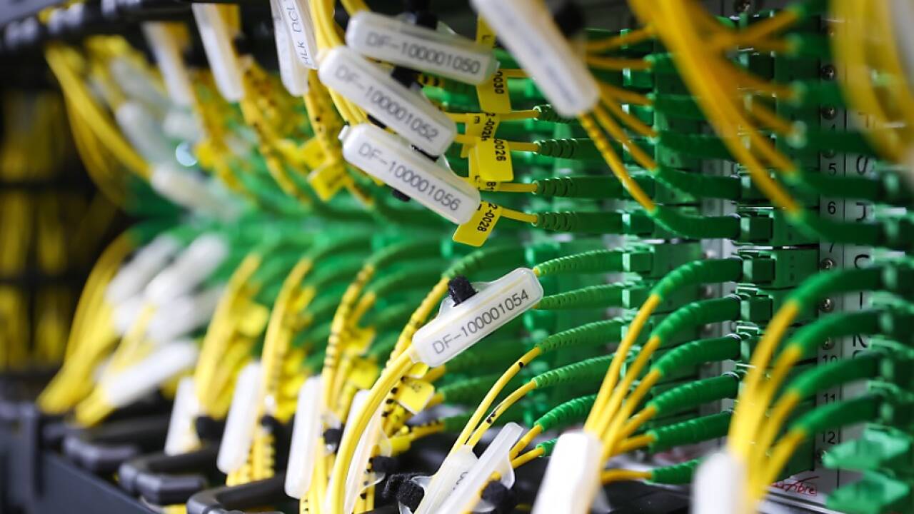 geh-lter-in-der-telekom-branche-steigen-um-7-5-prozent-sn-at