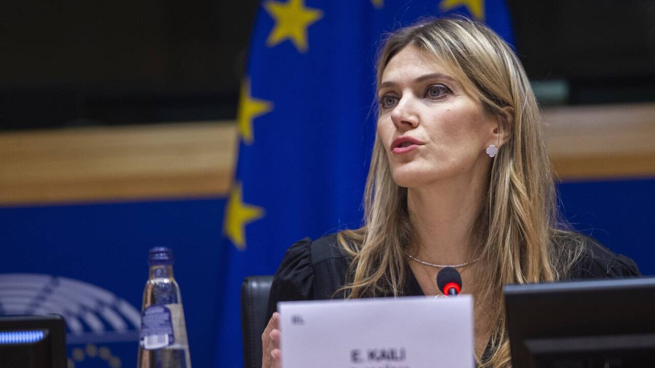 Eva Kaili (44) soll Schmiergeld genommen haben. Eva Kaili (44) soll Schmiergeld genommen haben.