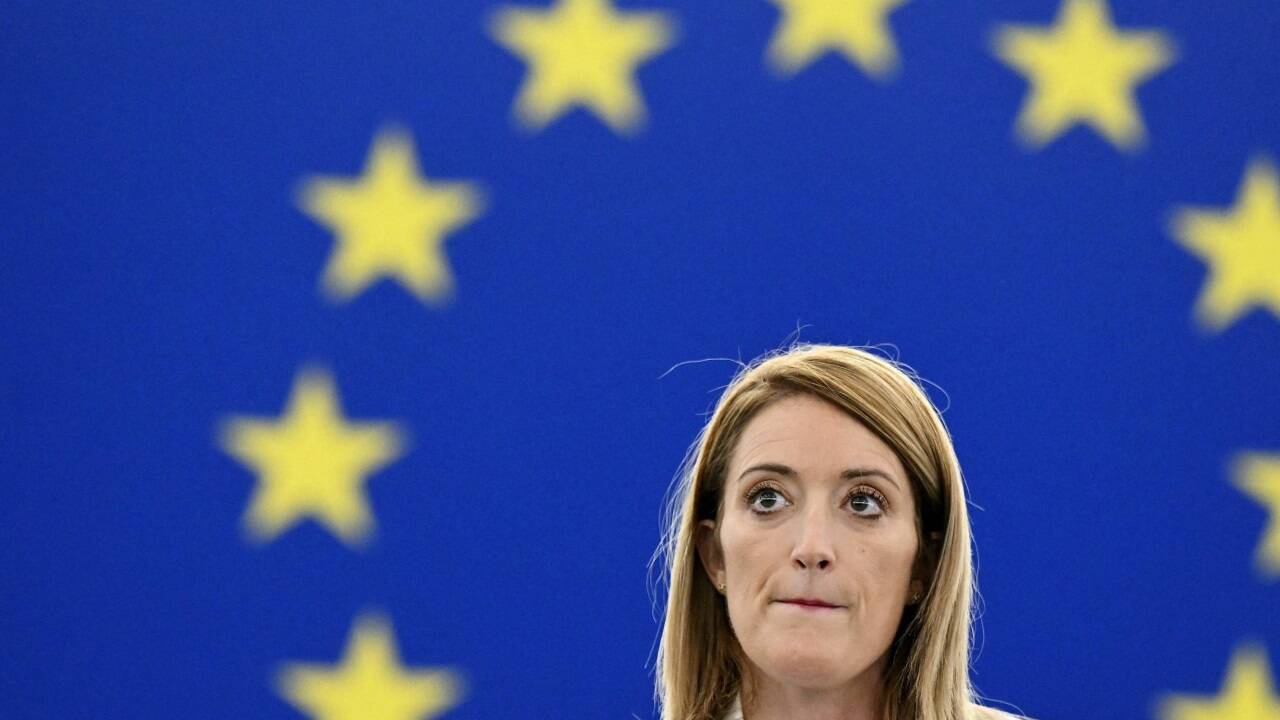 Parlamentspräsidentin Metsola verspricht eine lückenlose Aufklärung. Parlamentspräsidentin Metsola verspricht eine lückenlose Aufklärung.