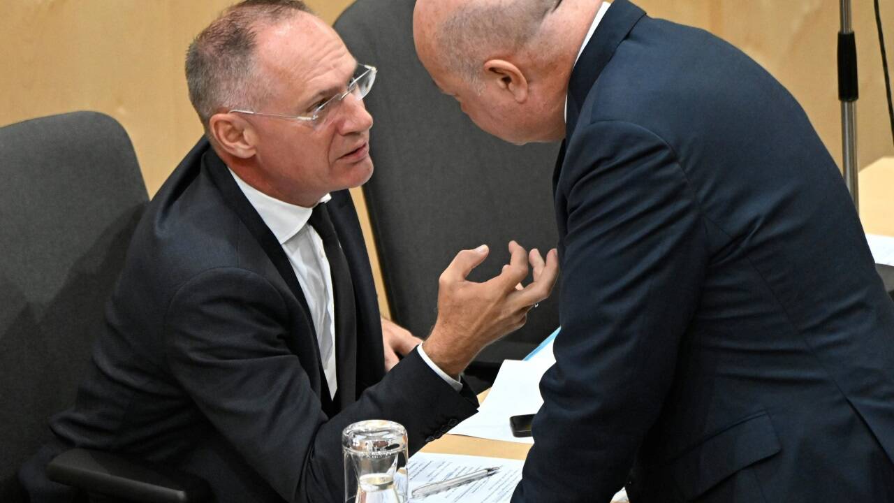 Innenminister Gerhard Karner und ÖVP-Generalsekretär Christian Stocker im Parlament: Beide entstammen der ÖVP Niederösterreich, beide haben die Aufgabe, der ÖVP ein scharfes Profil zu verleihen.  