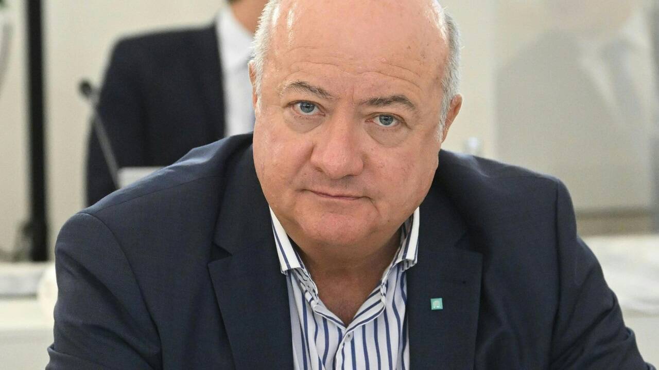 „Wenn Asylbewerber mehrere sichere Länder durchquert haben, ehe sie in Österreich einen Asylantrag stellen, ist das ein Anzeichen dafür, dass das Asylsystem nicht funktioniert“: ÖVP-Generalsekretär Stocker. 