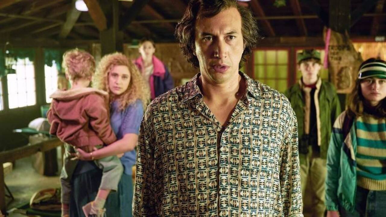 Jack Gladney (Adam Driver) im Kreise seiner Patchworkfamilie. 