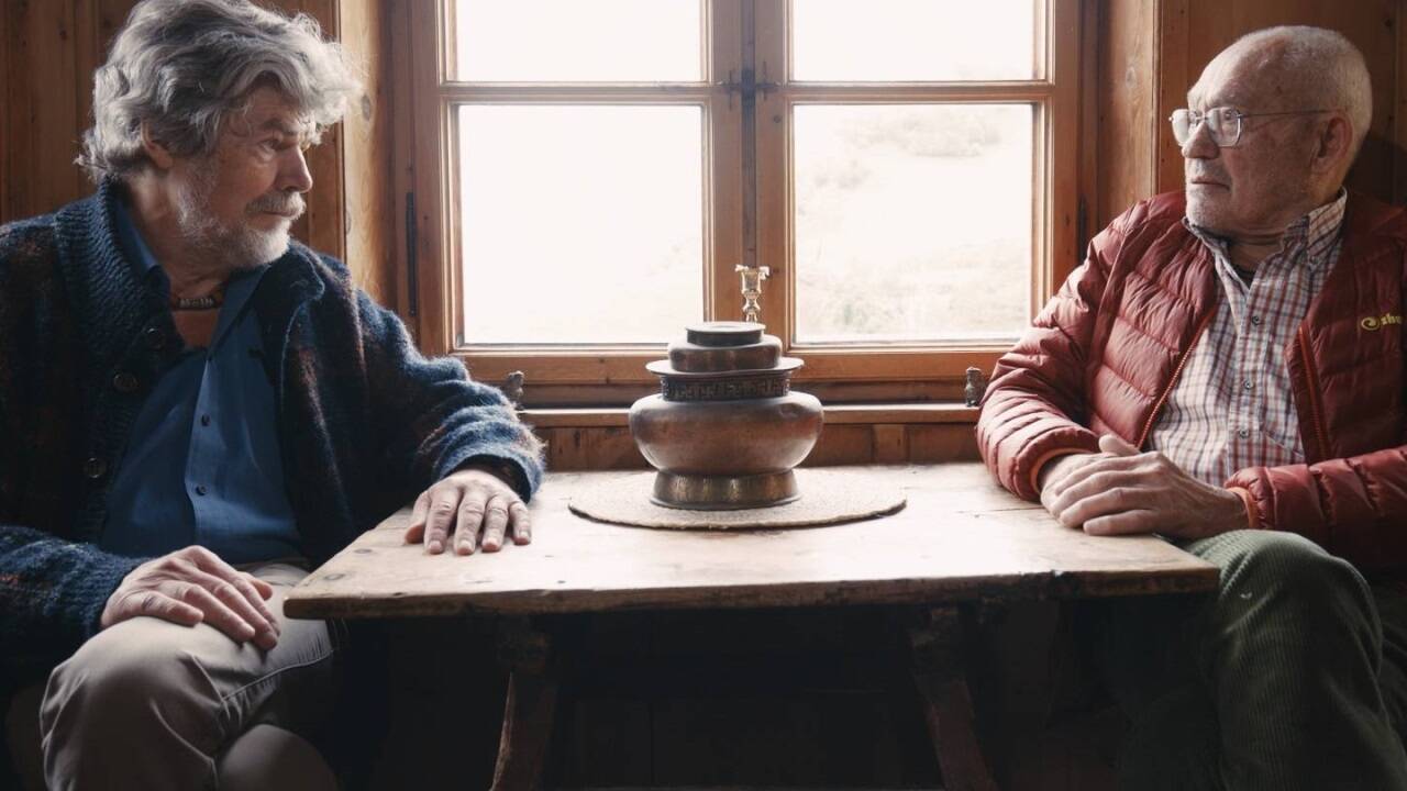 Alte Kameraden: Reinhold Messner und Oswald Oelz waren 1972 gemeinsam am Manaslu. 