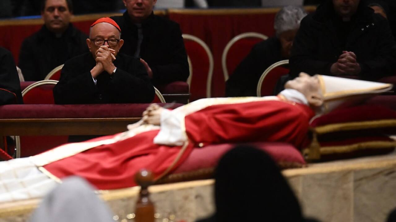 Noch bis Mittwochabend ist Benedikt XVI. im Petersdom aufgebahrt 