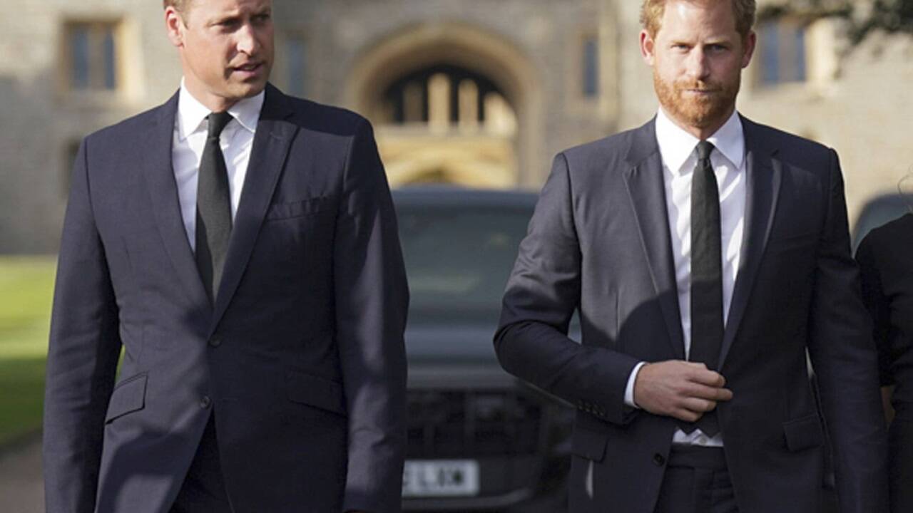 Die Stimmung zwischen den Brüdern war schon einmal besser: William, der Prince of Wales, und Prinz Harry nach dem Tod der Queen.  