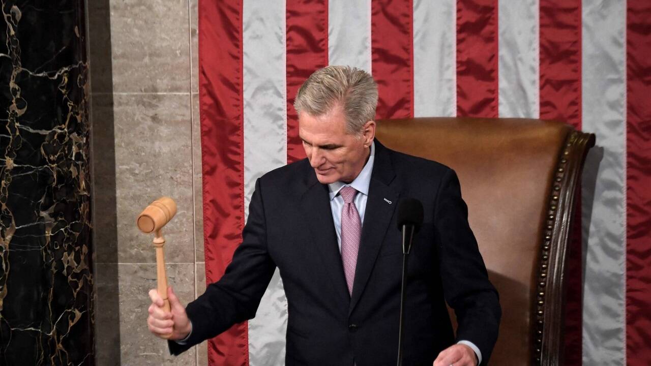 Der Republikaner Kevin McCarthy ist nach 15 Wahlgängen am Ziel. Der Republikaner Kevin McCarthy ist nach 15 Wahlgängen am Ziel.