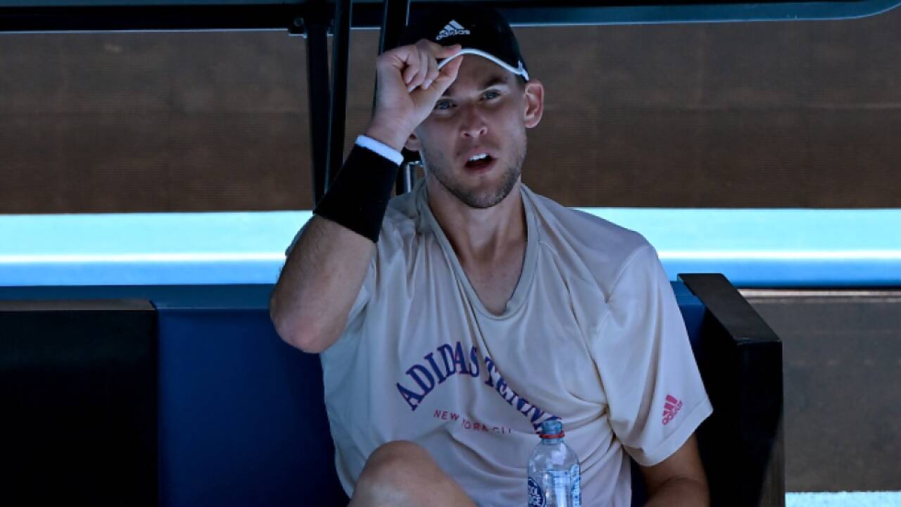 Dominic Thiem bei einer Trainingspause in Melbourne. Vor dem Grand-Slam-Turnier bestreitet der Niederösterreicher noch ein Schauturnier. Dominic Thiem bei einer Trainingspause in Melbourne. Vor dem Grand-Slam-Turnier bestreitet der Niederösterreicher noch ein Schauturnier.
