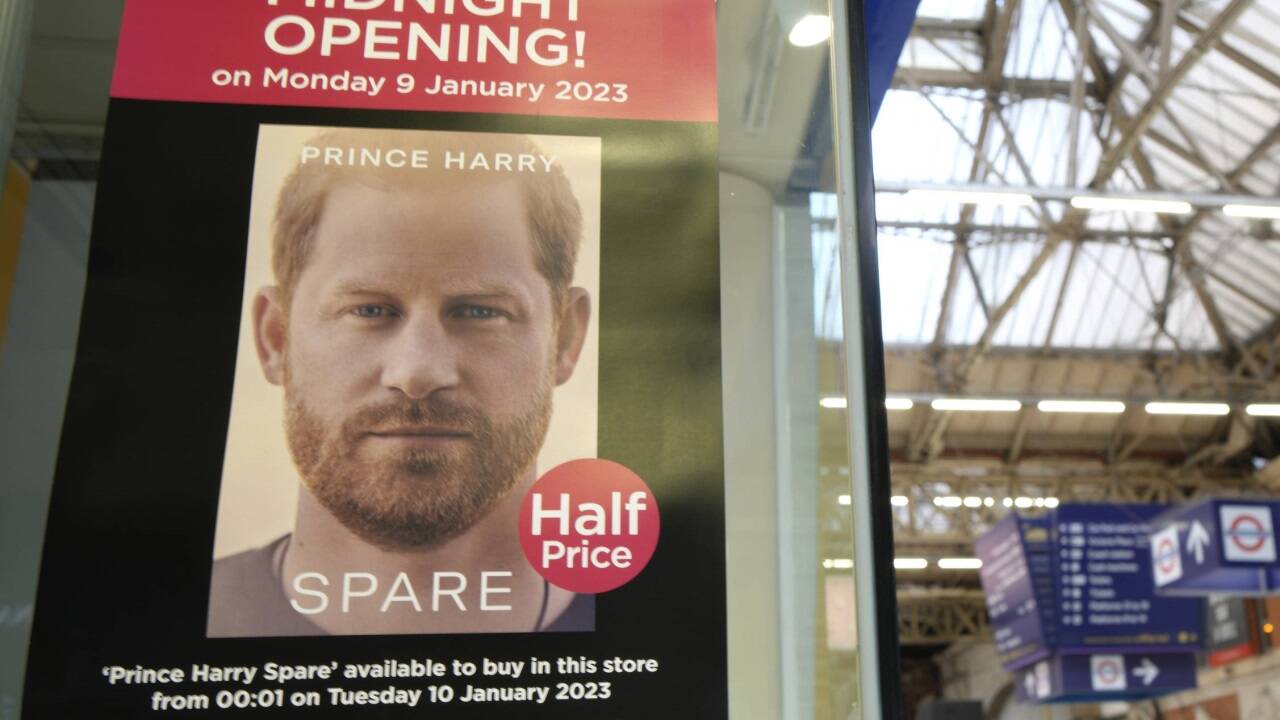 Prinz Harrys Biografie: Plakatwerbung in London 