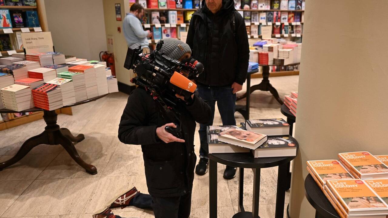 Der Erscheinungstag löste reges Medieninteresse aus.  