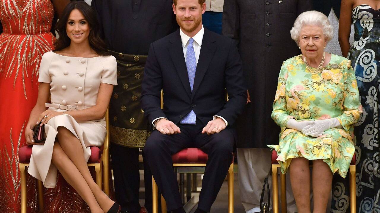 Gemeinsam mit der verstorbenen Queen. 