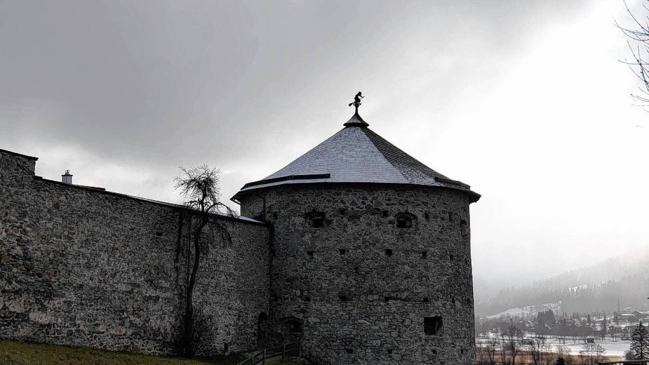 Der Hexenturm in Radstadt ist ein beeindruckendes Bauwerk.  