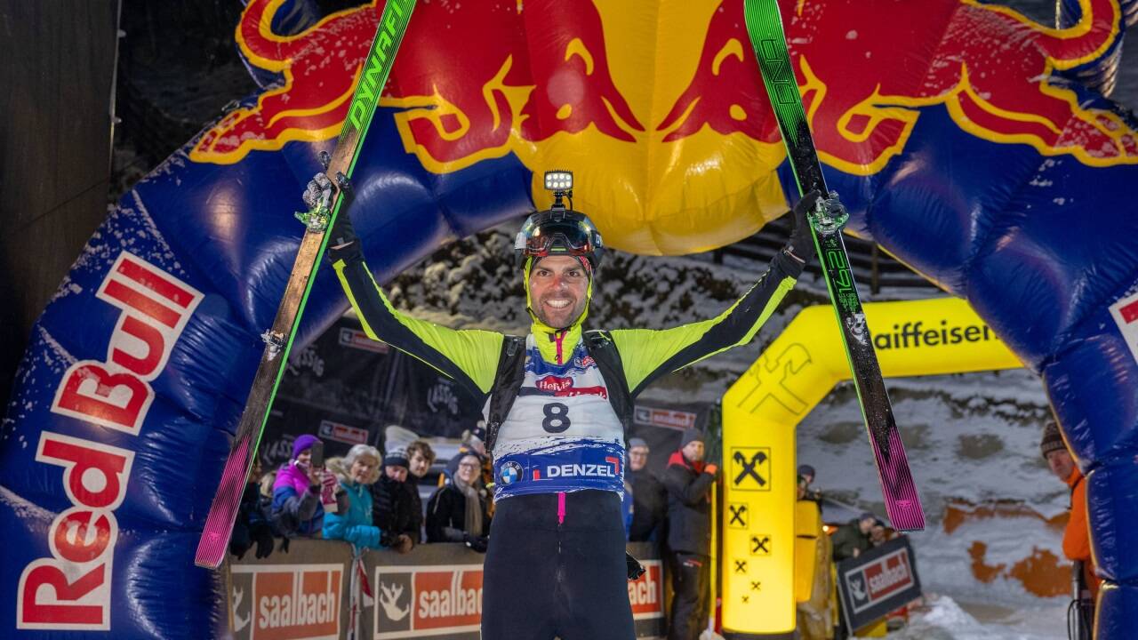 Triumphator Jakob Herrmann im Ziel. Triumphator Jakob Herrmann im Ziel.