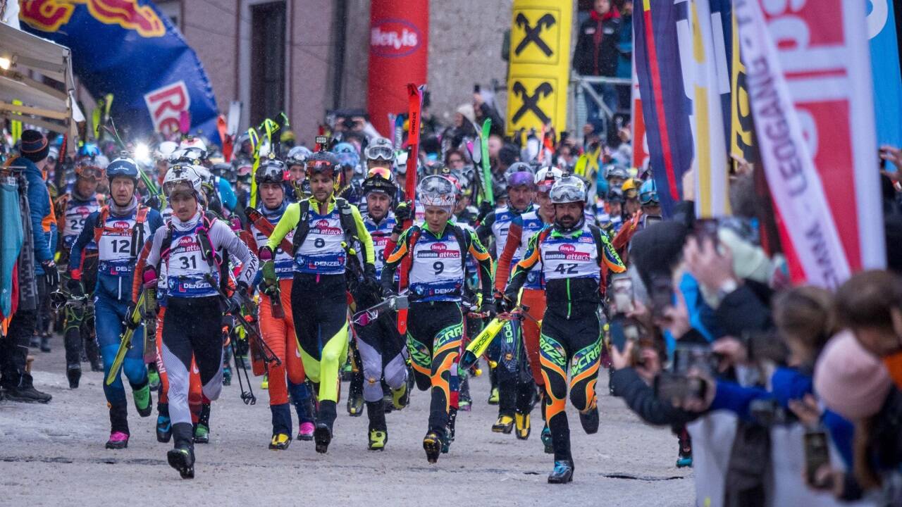 Der Start im Ortszentrum. Der Start im Ortszentrum.