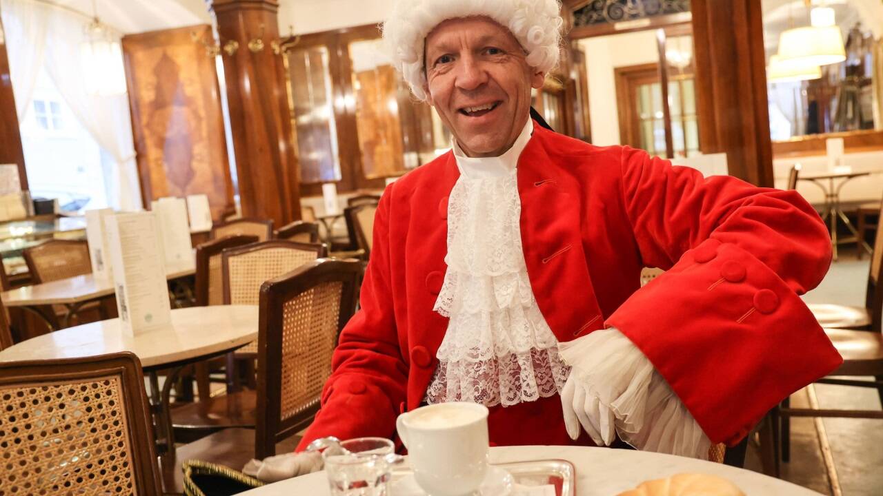 Pierre Monthaye ist durch und durch Wolfgang Amadeus Mozart.   Pierre Monthaye ist durch und durch Wolfgang Amadeus Mozart.