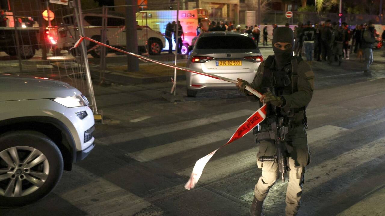 In einer israelischen Siedlung in Ost-Jerusalem hatte ein Angreifer am Freitag nahe einer Synagoge sieben Menschen erschossen.  