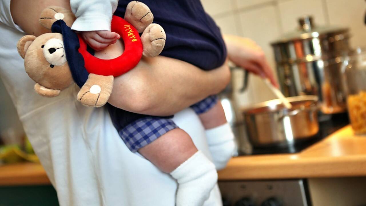 Die Mehrheit gibt an, dass sie ihr Kind selbst betreuen wollen Die Mehrheit gibt an, dass sie ihr Kind selbst betreuen wollen