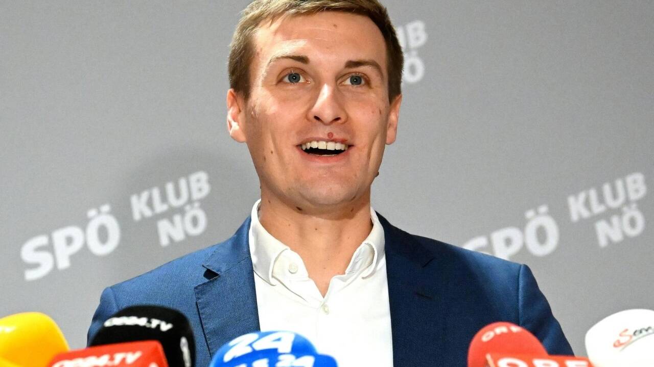 Politik für die „normalen Menschen“: Sven Hergovich, 34 Jahre alt und keineswegs mit einem Mangel an Selbstbewusstsein geschlagen, soll die nö. SPÖ aus ihrem Tief führen. Politik für die „normalen Menschen“: Sven Hergovich, 34 Jahre alt und keineswegs mit einem Mangel an Selbstbewusstsein geschlagen, soll die nö. SPÖ aus ihrem Tief führen.