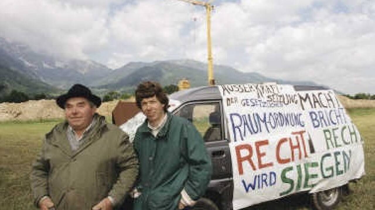 Kellbauer Josef Schönauer und Rechtsanwalt Gerhard Mory (re.) auf unserem Archiv-Bild. 