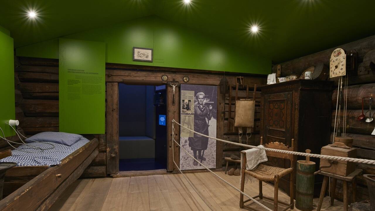 Das Museum beschäftigt sich mit der Geschichte und Entwicklung der Stadt Bad Reichenhall als bedeutende Salinen- und Kurstadt. 