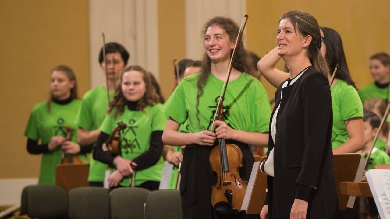 Mozart-Kinderorchester nach dem letzten Konzert.  