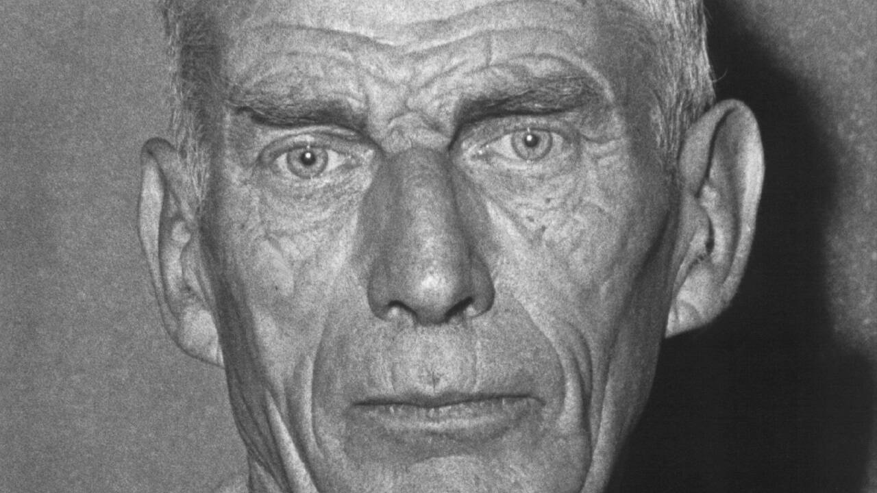 Samuel Becket lässt keine Frauen warten. Samuel Becket lässt keine Frauen warten.