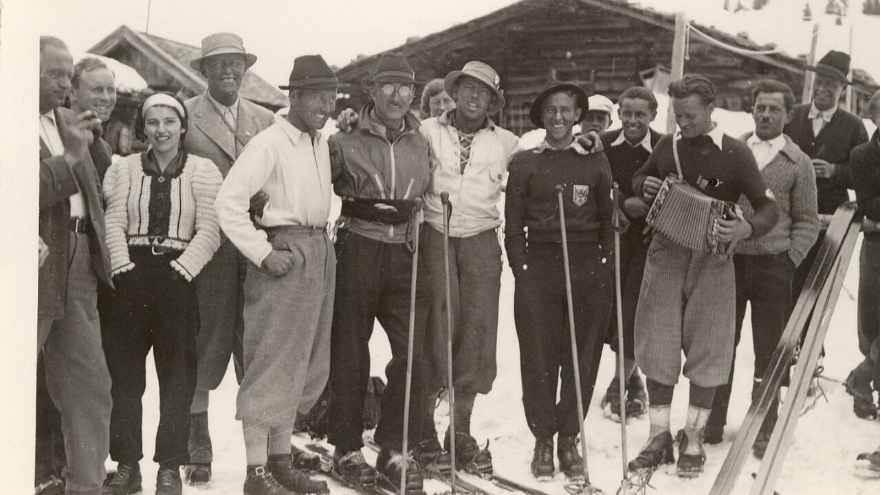 Teilnehmer beim Mai-Skirennen 1934 in Mühlbach. 