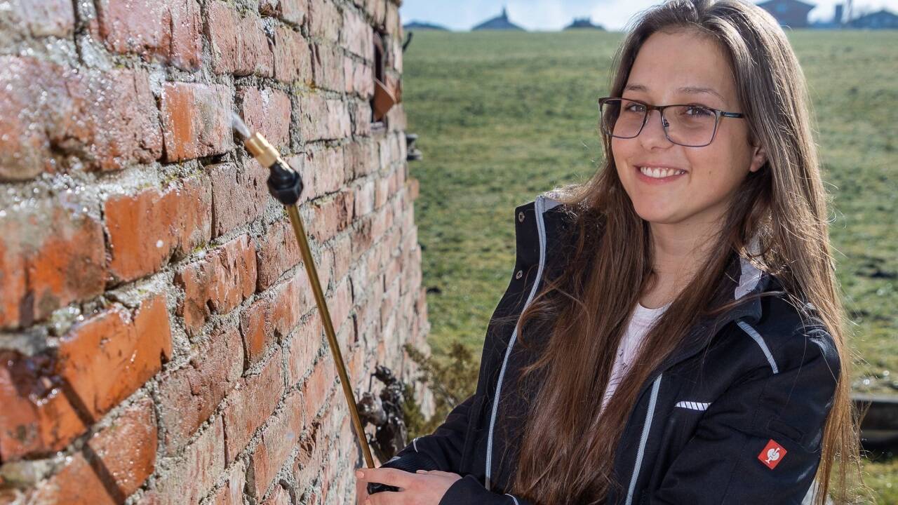 Marlene Holzer aus Elixhausen ist eine der jüngsten Kammerjägerinnen Österreichs.  