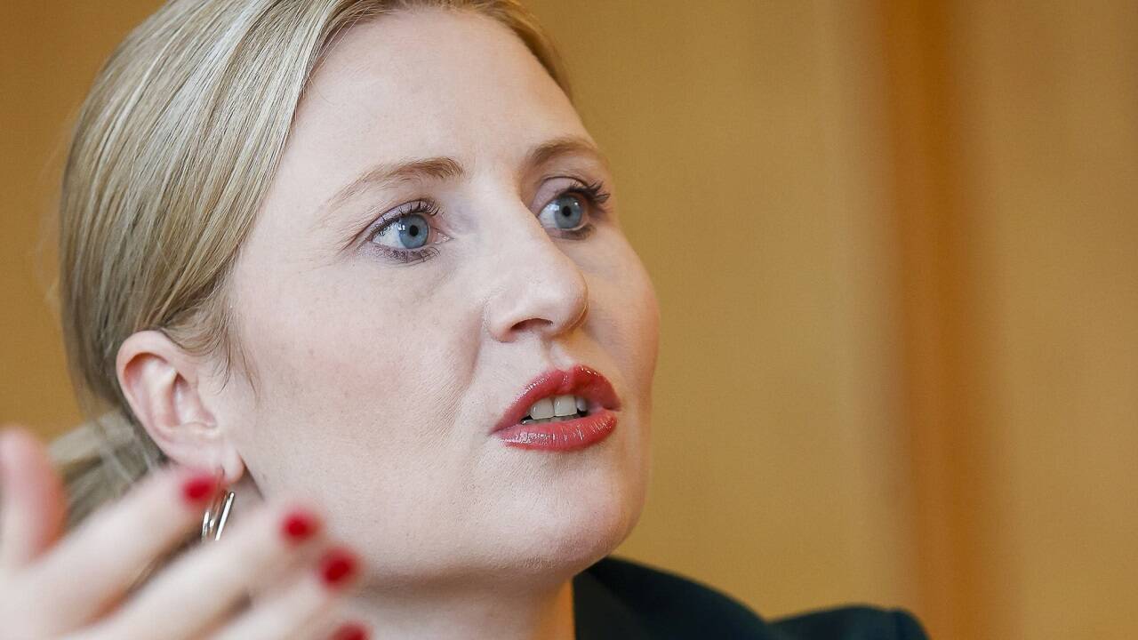 Medienministerin Susanne Raab kann sich eine Haushaltsabgabe vorstellen. Dafür müsse der ORF jedoch stark sparen. 