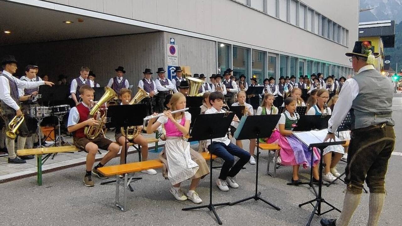 Im vergangenen Sommer hatte die Kuchler Jugendkapelle, damals noch auf Projektbasis, ihren ersten Auftritt.  