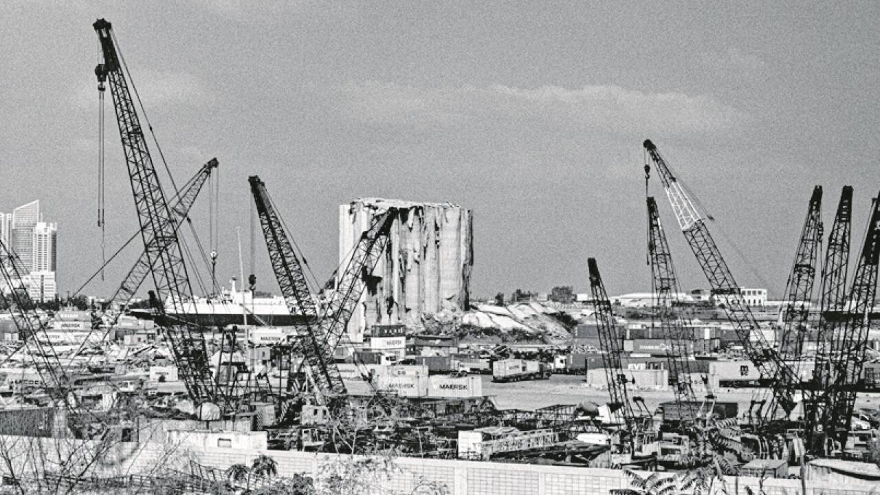 Letztes Getreidesilo im Hafen von Beirut. Die Explosion am 4. August 2020 mit mindestens 220 Toten hat Stadt und Land tiefer in den Abgrund katapultiert. 