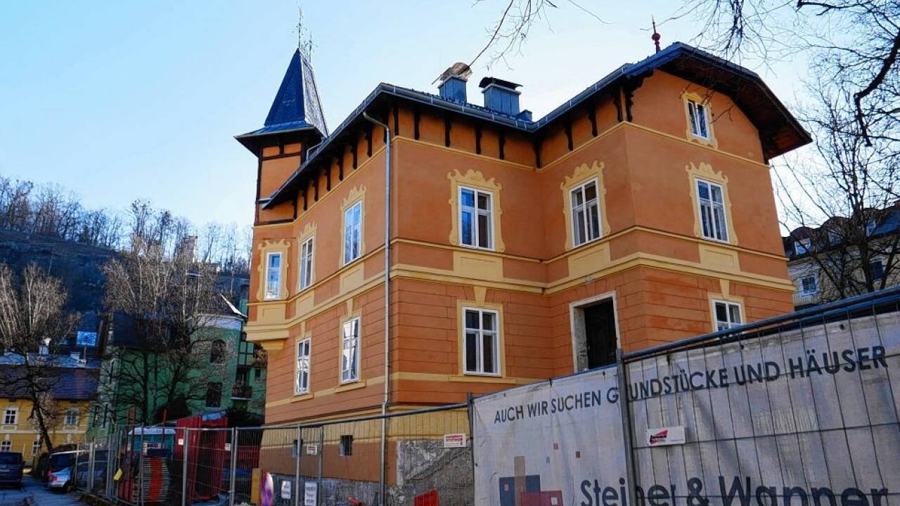 Die Villa wurde in den 1890er-Jahren erbaut.  