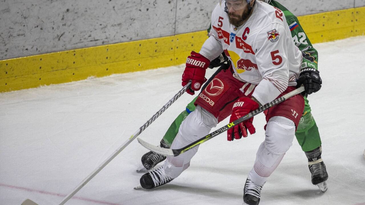Kapitän Thomas Raffl erzielte den Treffer zum 2:0. 