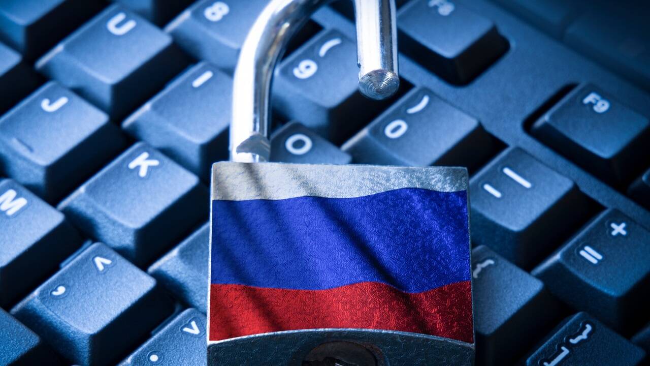 Russische Hacker versuchen im Netz nicht nur virtuelle Schlösser zu knacken. Russische Hacker versuchen im Netz nicht nur virtuelle Schlösser zu knacken.