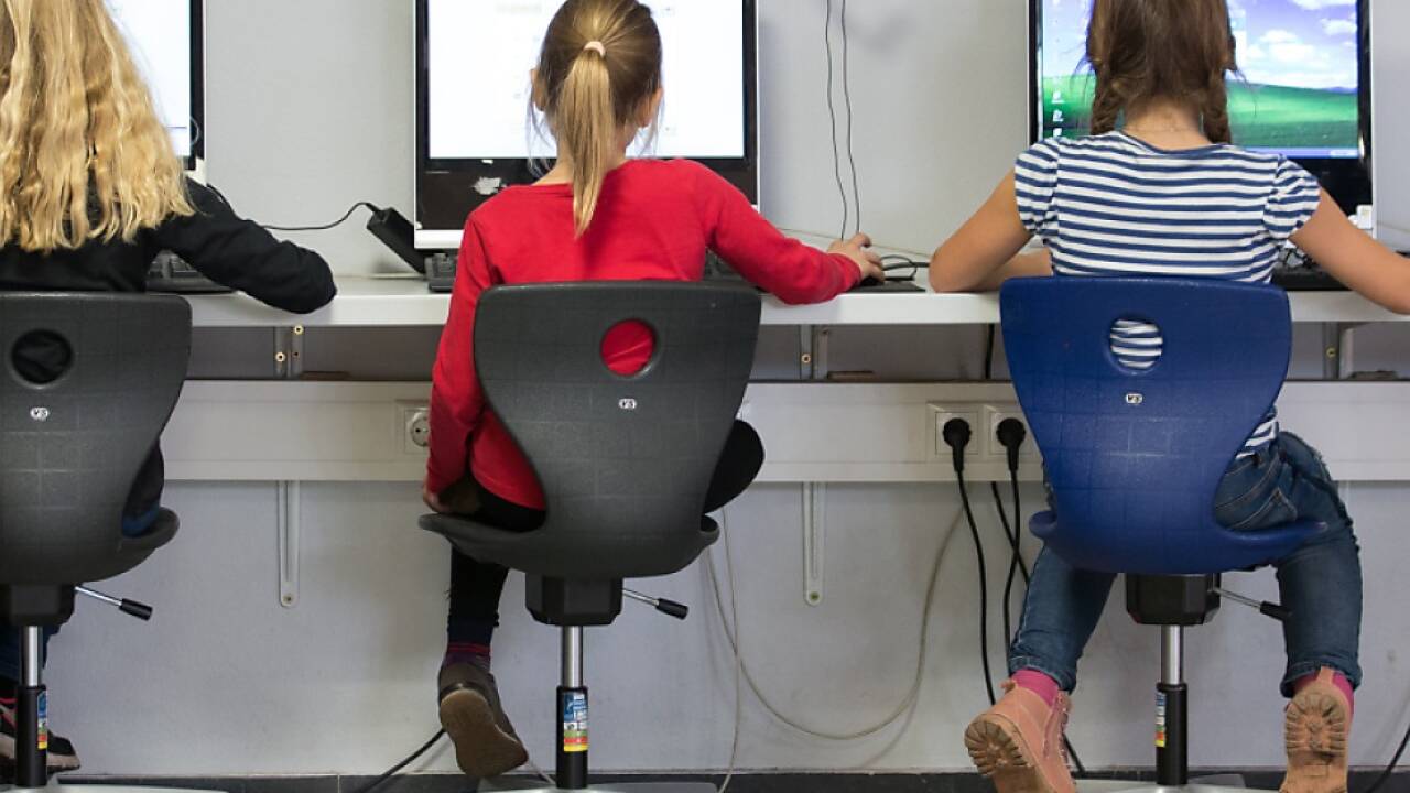 Um Frauenanteil in IT zu erhöhen, muss im Schulalter angesetzt werden 